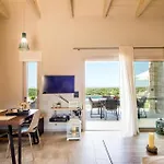 La Vie By Vintage Travel * Svoronata