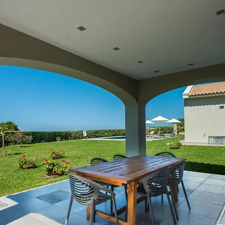 La Vie By Vintage Travel